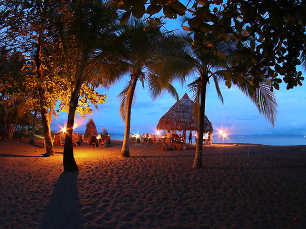 Iguana Lodge Beach Resort And Spa Puerto Jimenez Bagian luar foto